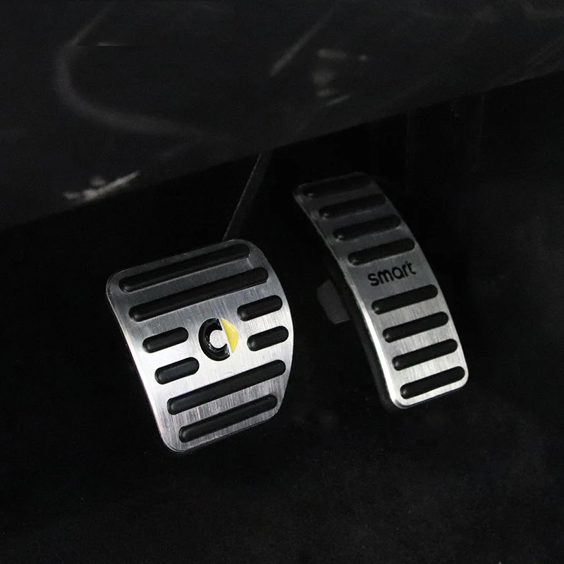 

2 pcs Non-slip aluminum alloy throttle brake pedal cover for Mercedes-Benz Smart Forfour Fortwo 453 451 auto parts modification