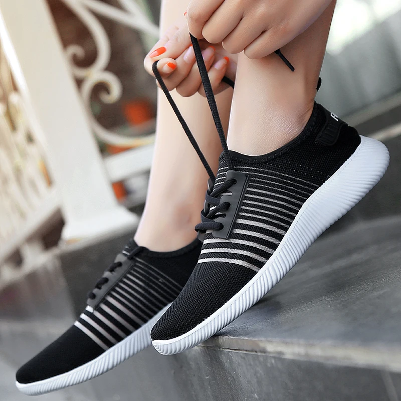 Женские сетчатые кроссовки на плоской подошве сверхлегкие дышащие лоферы