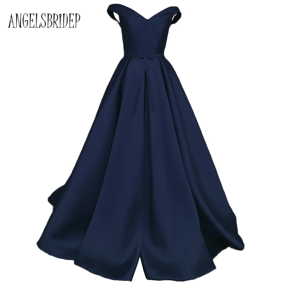 vestido de cetim azul marinho