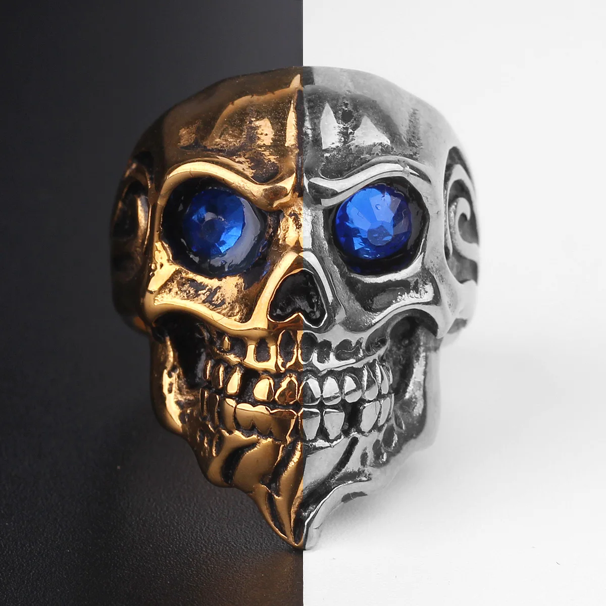 

Stainless Steel Man Men Rings Punk Rock Hip Hop Rinestone Blue Eyes Skull Unique Cool for Biker Male Boy Fashion Jewelry Gift