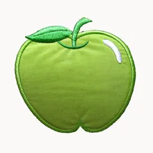 Изготовленные на заказ нашивки с вышитыми яблоками сделана из саржи с тепловым отрезанием и утюгом на подложке принимаем заказ MOQ50pcs