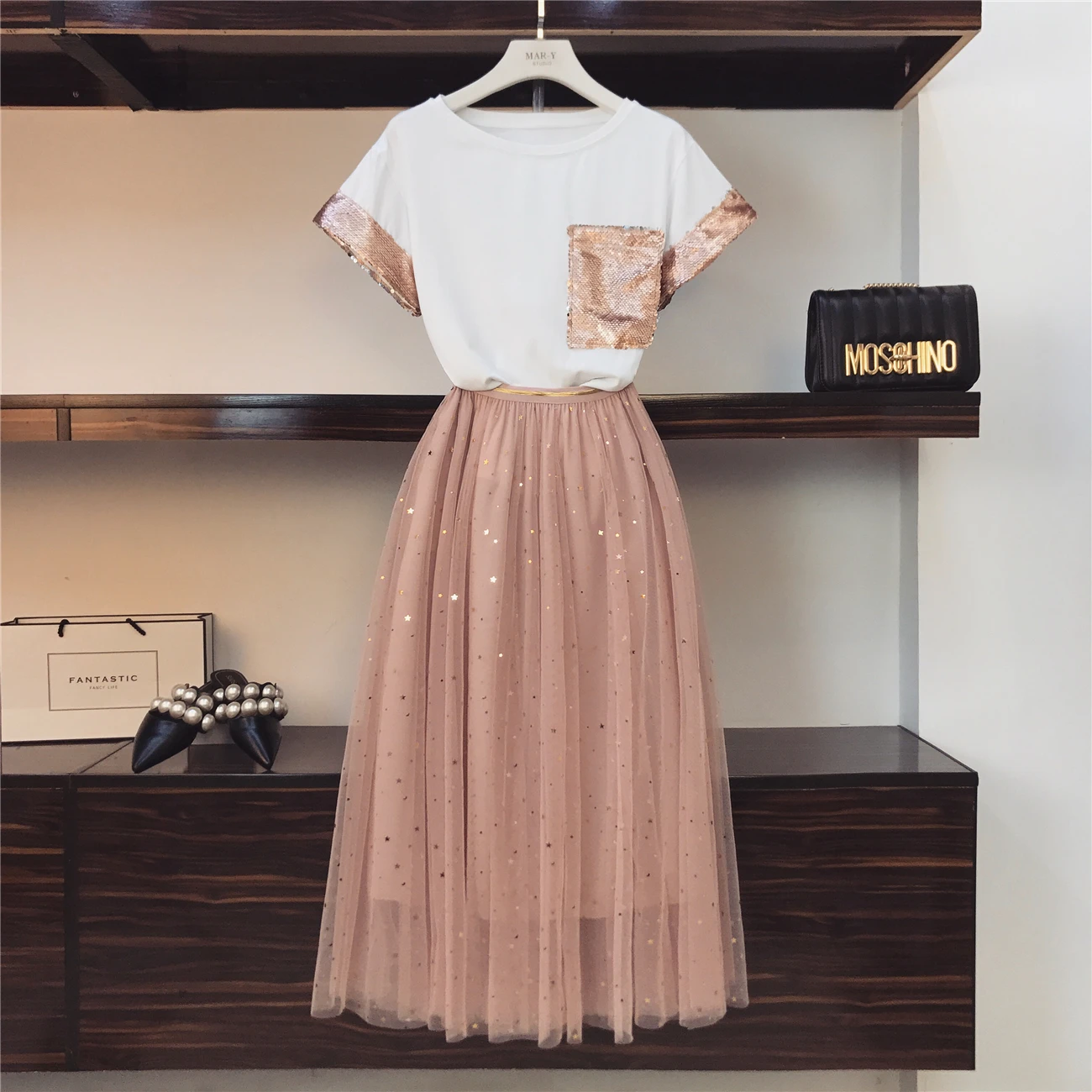 

Fashion Long Skirts Set Women Sequined Short-sleeved T-shirt +star Sequins Mesh Skirt Girls Ladies Two-piece Sets Spring 2019