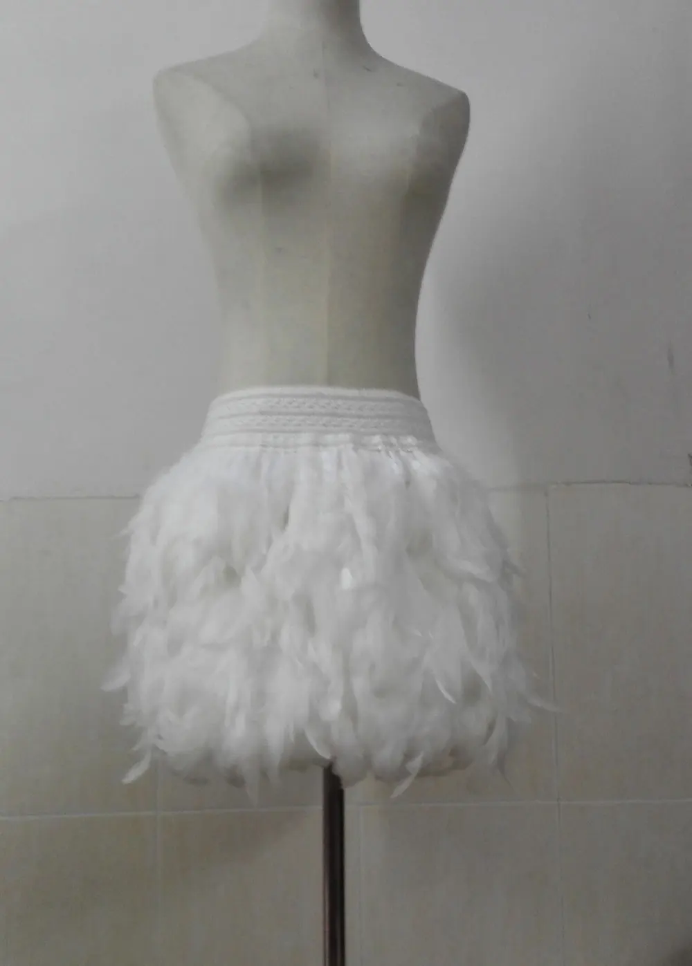 SKT17003-coque-feather-skirt-4
