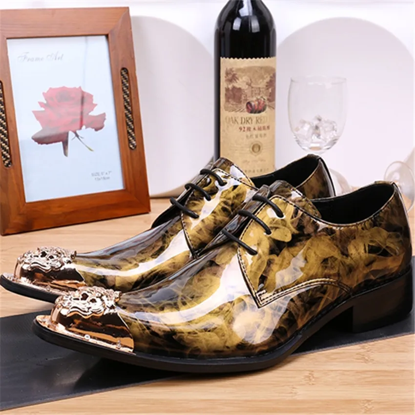 Luxury Gold Men Oxford Shoes Patent Leather Dress Shoes Fashion Lace Up Pointed Metal Toe Plus Size Wedding Shoes Creepers
