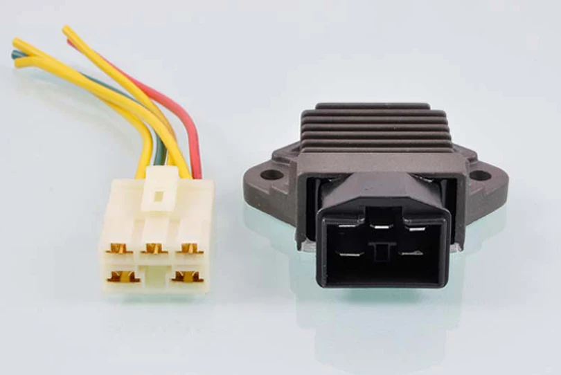 

Voltage Regulator Rectifier for CBR400RR (NC29)