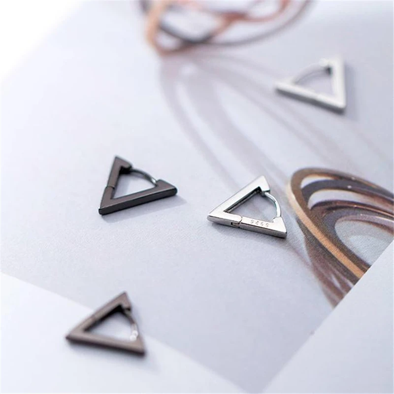 

100% 925 Silver Korean Style Black Geometry Triangle Personality Stud Earrings Fashion Women's Jewelry Sale E8591