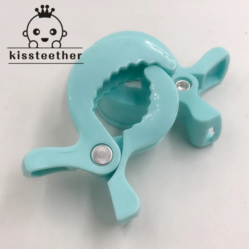 

1pcs Lamp Pram Stroller To Hook Muslin and Toys Rattle Seat Cover Blanket Clips Car Organizer Toys Play Gym Accessories