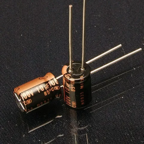 Original em Japonês Sale 30pcs Nichicon kz 10uf 100v Novo Áudio Capacitor Eletrolítico Frete Grátis 2020 Hot 10pcs –