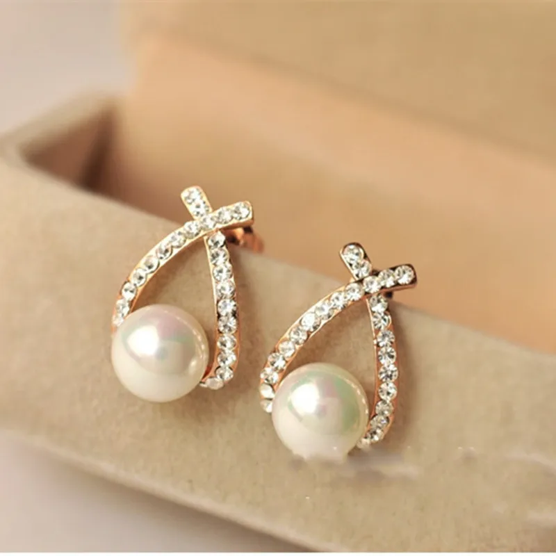 

Romantic Gold Color Pearl Stud Earrings For Women Wedding Brincos 2019 Statement Cute Earings Accessories Wholesale
