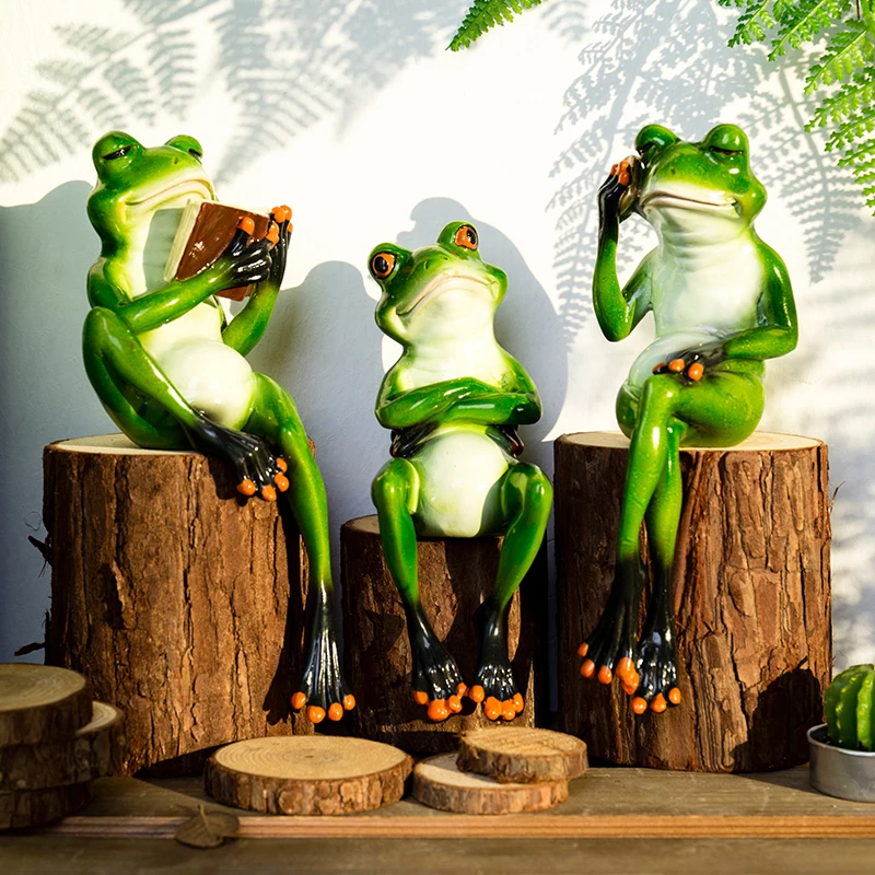 Miniatures Personate Frog Ornament Creative Gentleman Frog Figurine for