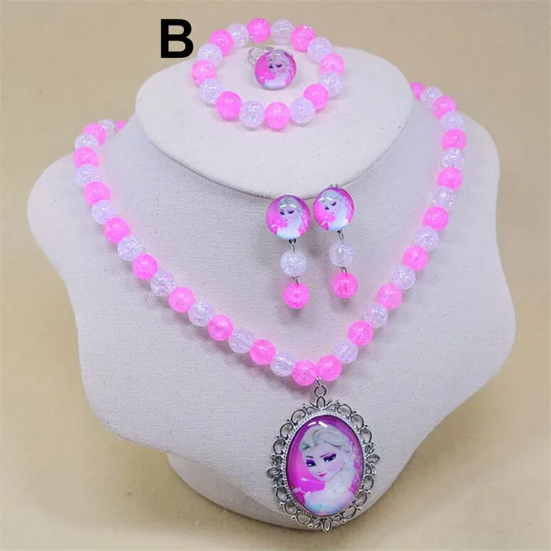 ожерелье жасмин принцесса. бусы принцессы. бижутерия для девочек. серьги и ожерелье жасмин из аладдина. набор аксессуаров принцессы дисней покахонтас.