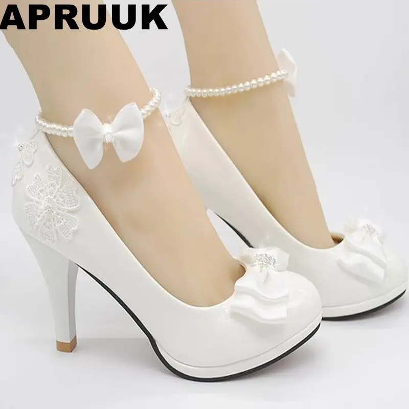Zapatillas blancas tacon bajo Outlet