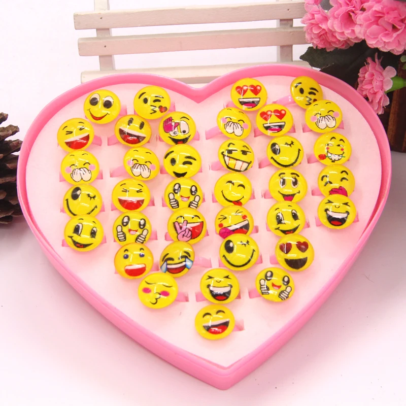 

36pcs/lots New Arrival Cute Cartoon Smiley Face Emoji finger Ring Party jewelry For Women Girl Pink box