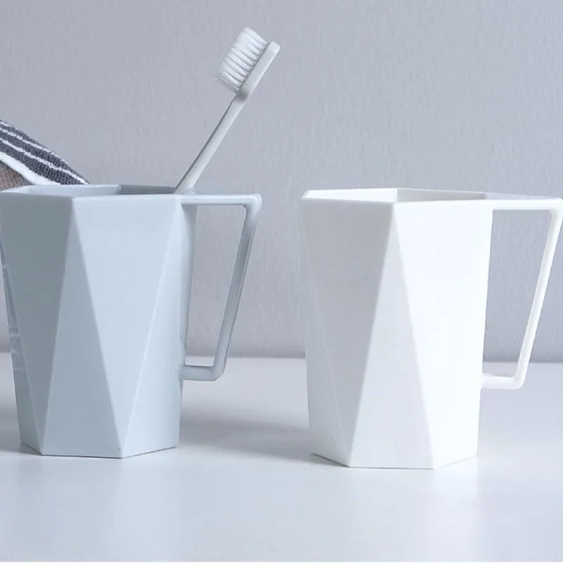 

050 Simple Couple's Mouthwash Cup Plastic Creative Mouthwash Cup Household Geometry Diamond Travel Handle Brushing cup