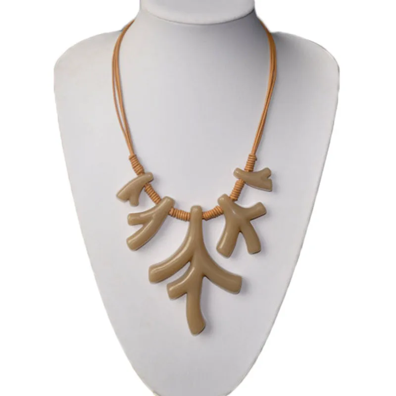 

WKOUD EAM Jewelry / 2018 New Fashion Temperament Resin Geometric Branch Shape Short Necklace Women's Accessories S#N37601