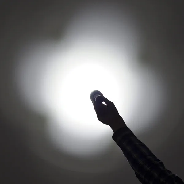 618