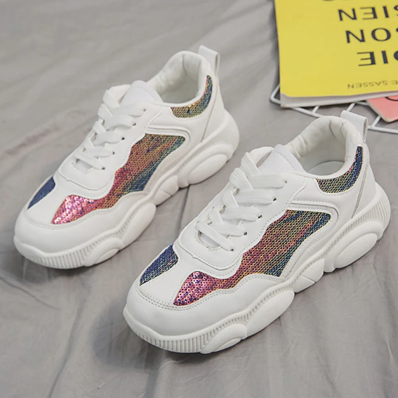 

Designer 2019 Spring Shoes Women White Sneakers Cute Bear Bottom Female Glitter Platform Sneakers Women femme tenis feminino