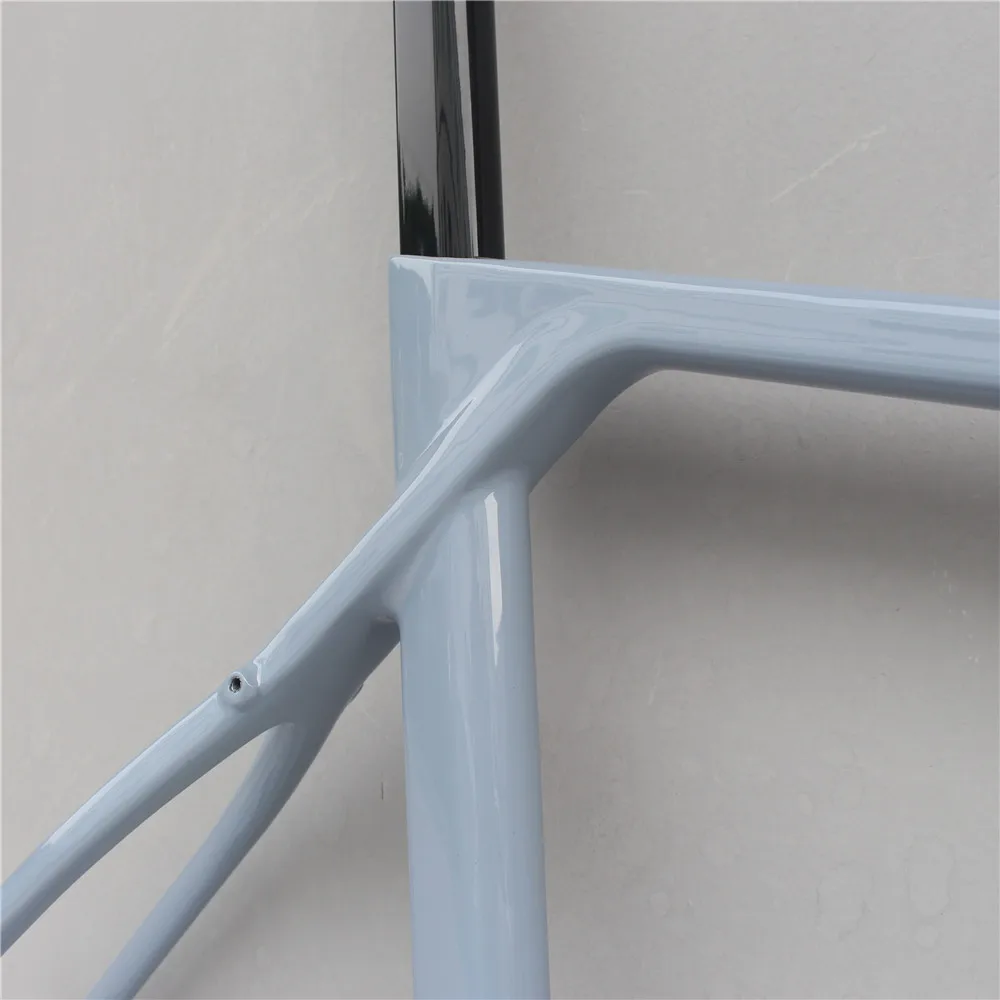 Clearance 2018 New Carbon Gravel Bicycle Frame Cyclocross Disc Frame 700C Carbon Bike Frame 142*12 Carbon Road/MTB/Gravel Bike Frameset 2