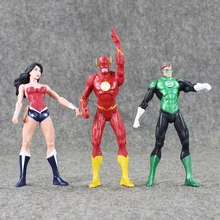 7pcs/lot Superheroes Justice League Superman Batman Wonder Woman The Flash Green Lantern Aquaman Cyborg PVC Figure Toy