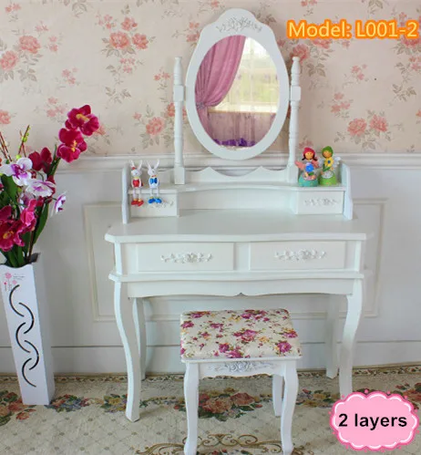 White Ivory Colored Queen Anne Style Dresser Make Up Dressing