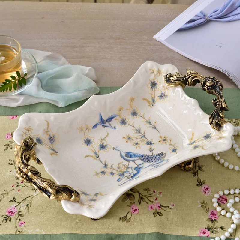

Ceramic fruit platter European style fruit plate living room modern fashion simplicity European home coffee table decorations