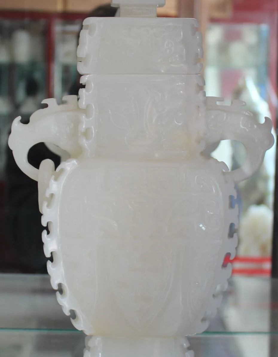 

13"Chinese Dynasty Palace Natural White Jade Dragon Beast Vase Palace Pot Statue
