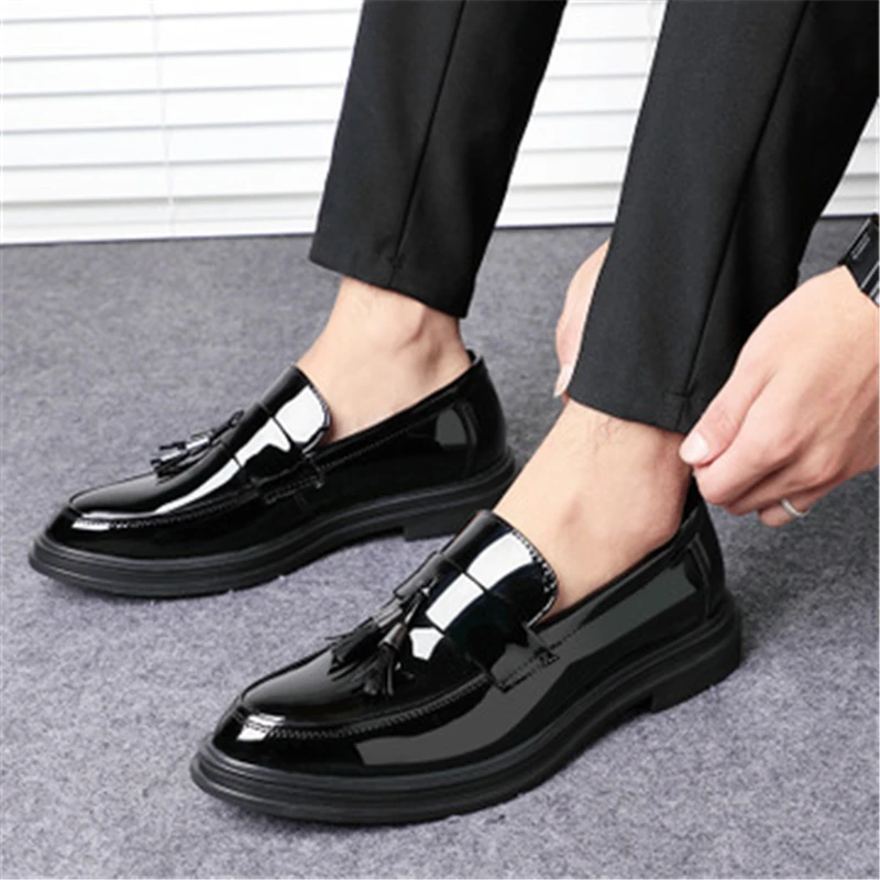 

Luxury fashion Men Dress shoes British style Tassel Leather shoes Male Flats Slip-On Office Business shoes Loafers 02C