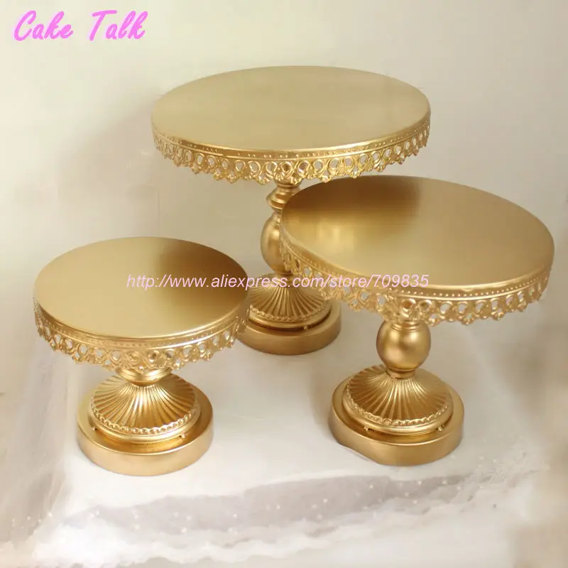 set of 12 pieces