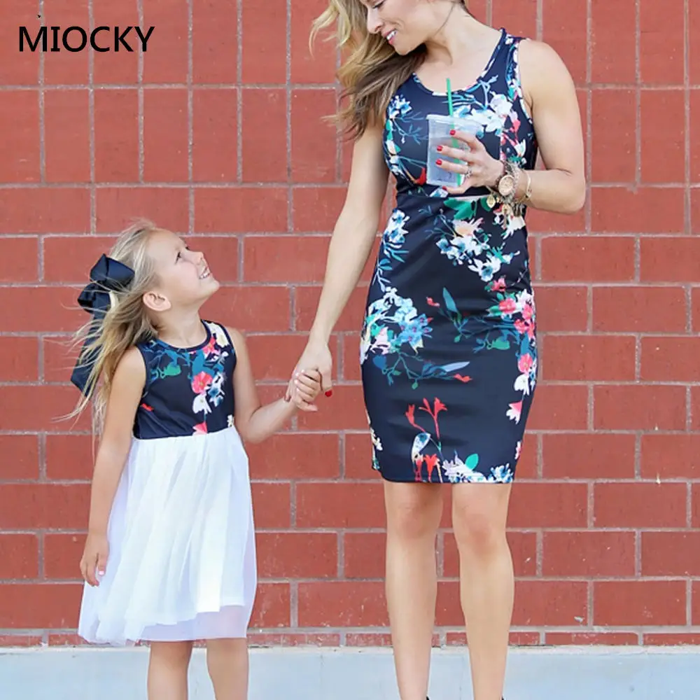 

Mom and daughter Dresses 2019 Outfits Flroal Slim Dress Mesh Princess Dress Mommy and me dresses Family matching clothes E061