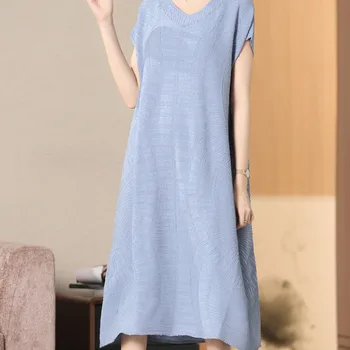 

LANMREM Short-sleeved V-neck Embossed Pleated Solid Color Dress Casual Fashion Loose Plus Women 2020 Spring New TC886