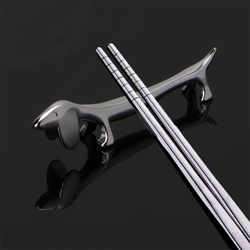 

OOTDTY Selling lovely little dog chopsticks Holder Rest Metal Craft Stainless Steel Table decoration