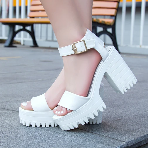 sandale plateforme talon