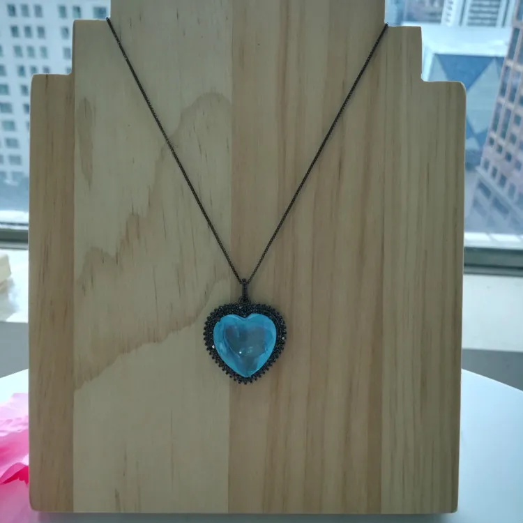EYIKA, новинка, ожерелье с подвеской из кристалла, голубое сердце, большой кристалл, проложенный черным цирконием, Женские Ювелирные изделия, ожереля, для подарка/вечерние - Окраска металла: ONES100541
