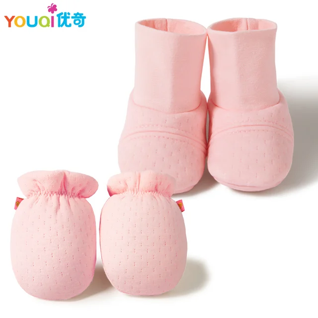 2 Pcs/Lot Newborn Baby Gloves Brand Cotton Quality Socks Spring and