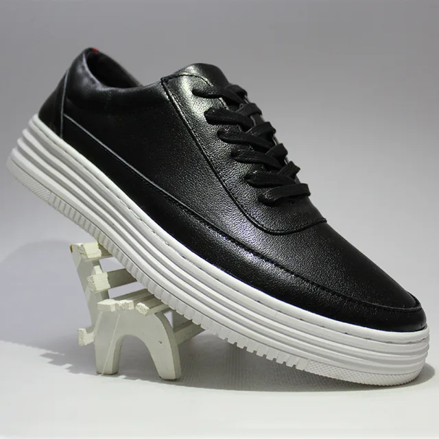 new leather men shoes with thick soles of white male leisure shoes