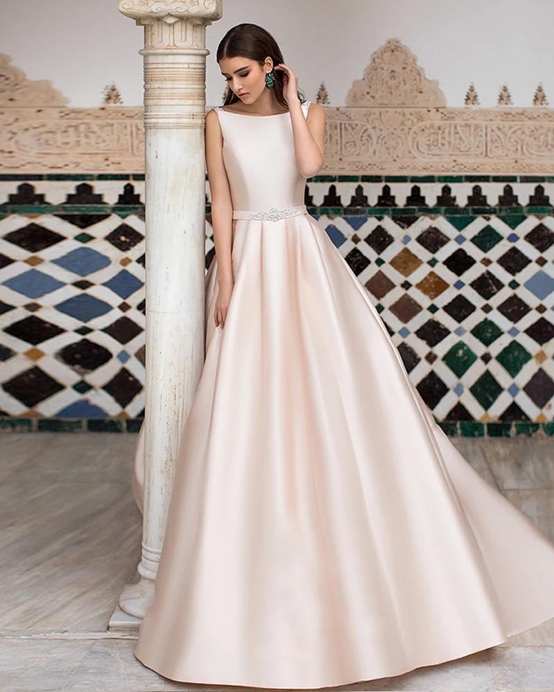 Backless Plus Size A-line Wedding Dress Vintage Robe de Mariee Scalloped Neck Sukienka na Wesele Princess Suknia Slubna
Backless Plus Size A-line Wedding Dress Vintage Robe de Mariee Scalloped Neck Sukienka na Wesele Princess Suknia Slubna