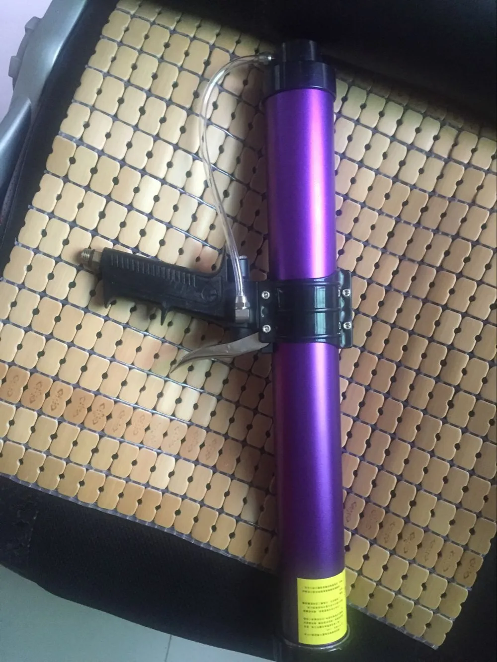 Ou Weier pneumatic bottled soft 600ml glass glue gun / pressure silica