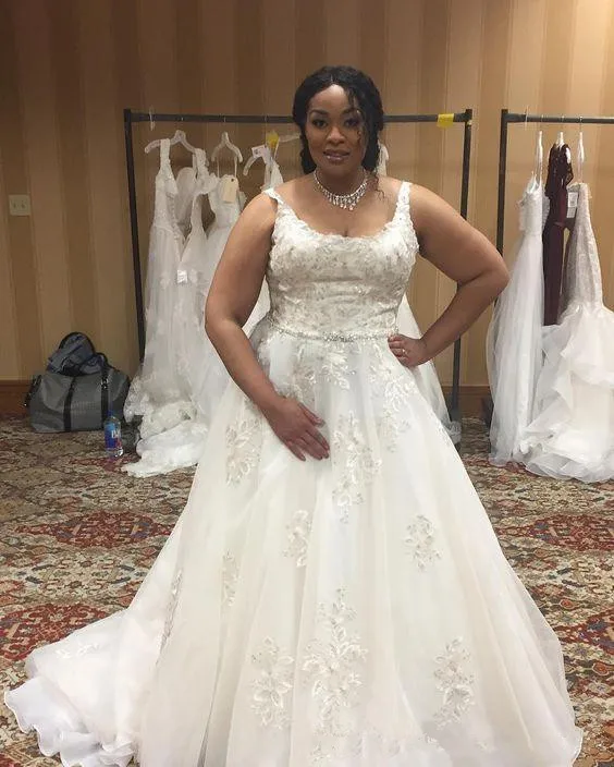 spaghetti-straps-a-line-wedding-dresses-2018-new-scoop-neck-sleeveless-floor-length-lace-applique-sash-bridal-gowns-wedding-dress-plus-size_