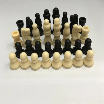 

32pcs Plastic Chess Pieces Set Entertainment Standard Chessmen International Competition Black White King 38MM Teaching Children