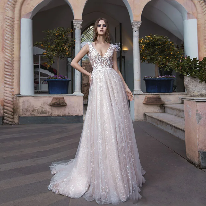 

2019 Spring Wedding Gowns A Line V Neck Backless Lace Vestido De Noiva Fashion Feathers Decoration Garden Beach Bridal Gowns