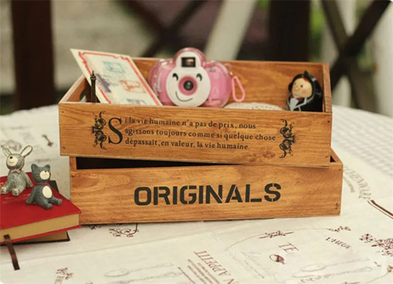 storage box (18)