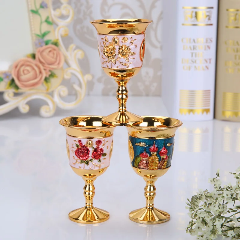 

1pc Russian Creative Vodka Wine Brandy Snifters Gold Goblet Engraving Shot High Spirits Barware Gift