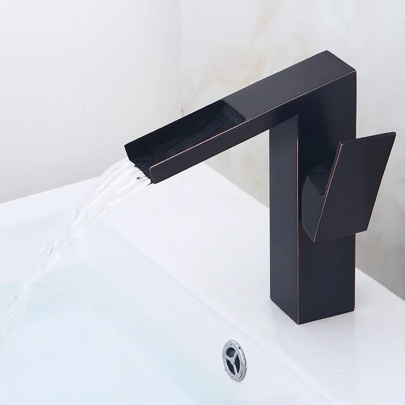Copper Baking Paint Hot and Cold Black Ancient Oblique Faucet European