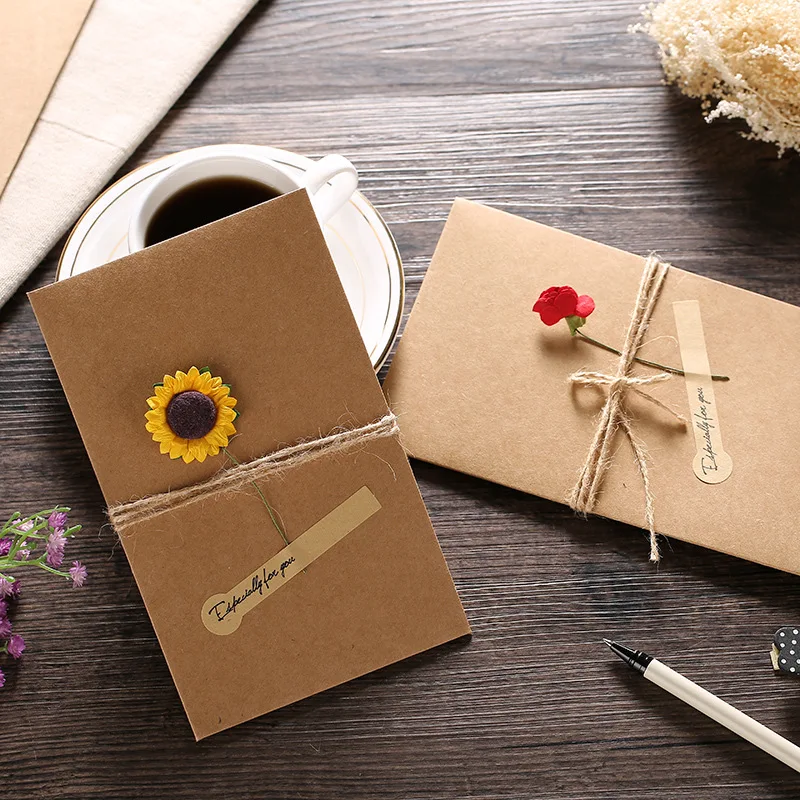 

25Pcs/ Big Size DIY Kraft Paper Handmade Dry Flower Invitation Greeting Card with Envelope Christmas Wedding Favors Cards