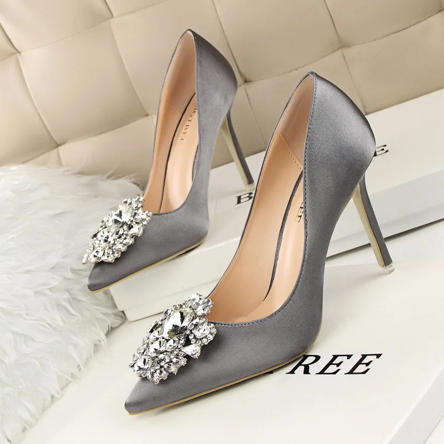 

Shallow Rhinestone Pointed Toe Platform Pumps New Fashion 2018 Sexy Elegant Women's High Heels Shoes For Party Wedding Shoes