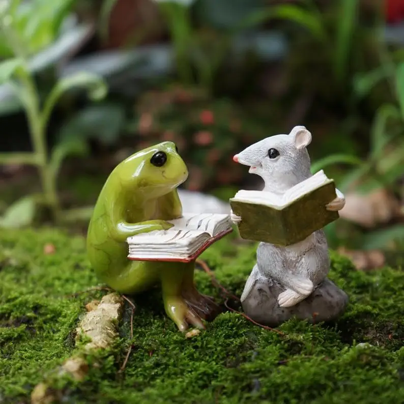 Gemmia Miniature Fairy Garden Frog Figurine Reading Frog Statue