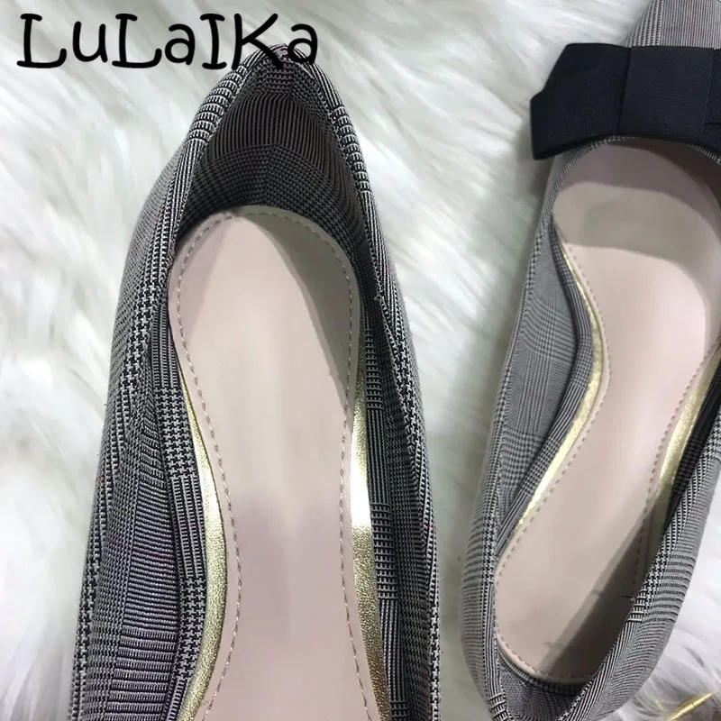 

2019 Butterfly-Knot Pointed Toe Thin Heel Shoes New Comfortable Stripe Spell Color Woman Wedding Party Pump Lady High Heels