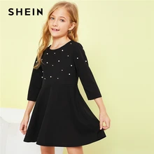 SHEIN Kiddie/черное однотонное Повседневное платье для девочек с жемчугом и бусинами; одежда для детей; коллекция года; сезон весна; модное ТРАПЕЦИЕВИДНОЕ милое короткое платье