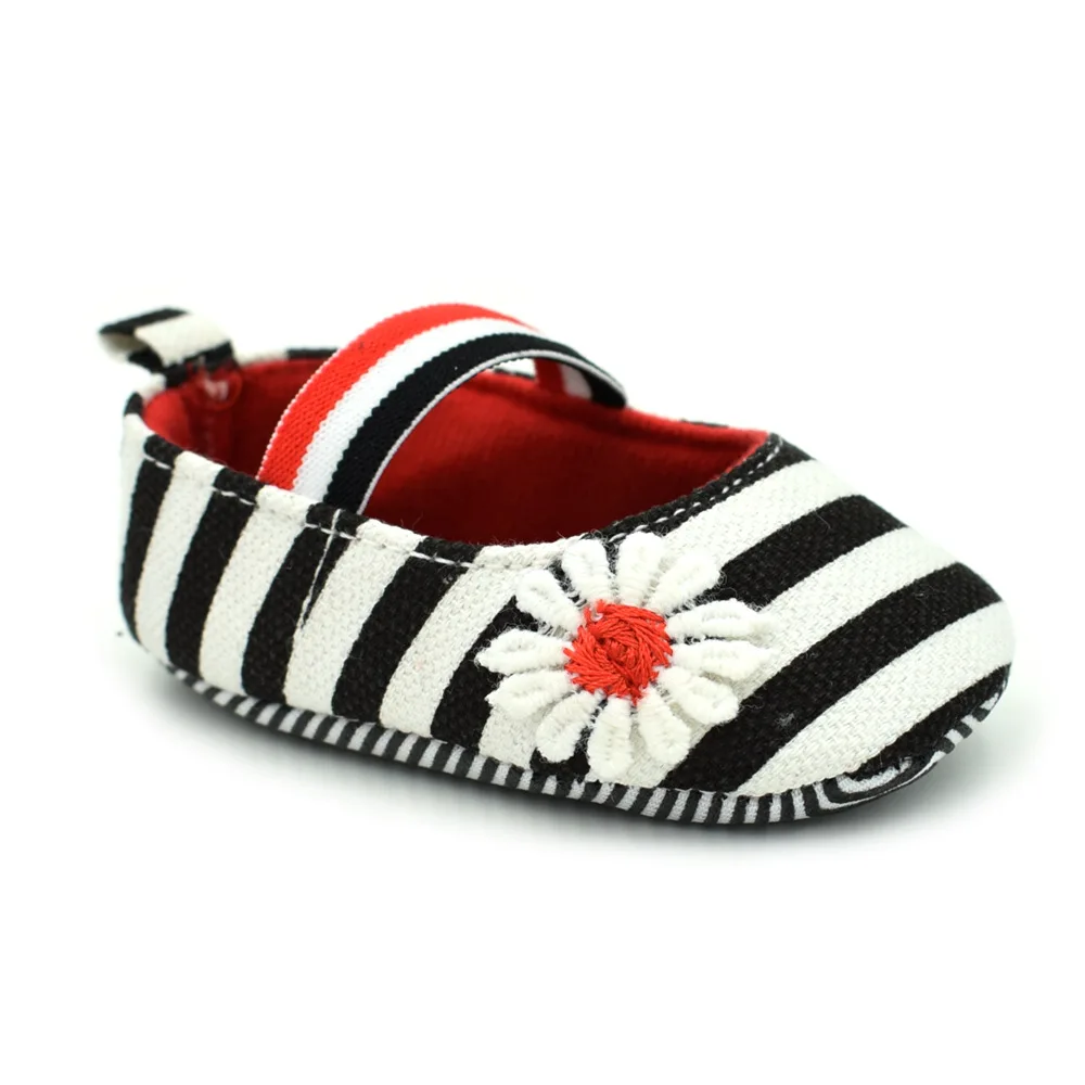 Для новорожденных девочек Полосатые обувь для новорожденных малышей Первые ходоки мягкая подошва против скольжения детская кроватка цветок легкая обувь 0-18 м D5 - Цвет: Черный