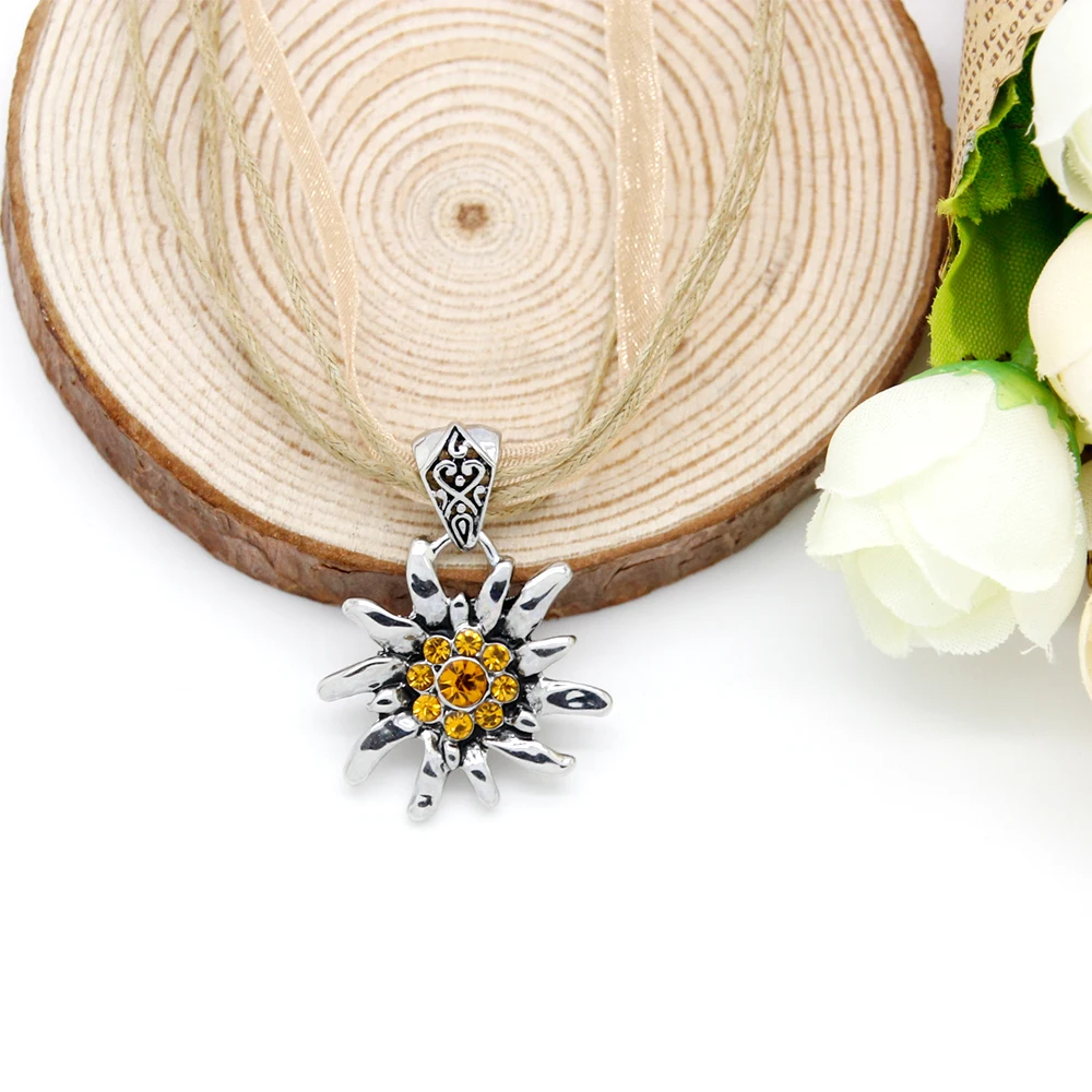 

New Pendant Necklace Vintage Yellow Rhinestone Edelweiss Maxi Necklacefor Zinc Alloy Jewelry for OKTOBERFEST FN0071-7